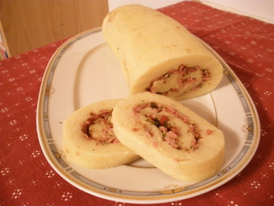 Erdäpfelrolle gefüllt Rezept