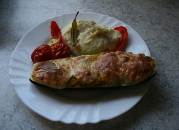 Überbackene Zucchini gefüllt mit Couscous Rezept