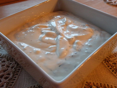 Knoblauchsoße mit Dill Rezept