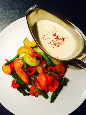 Gemüsepfanne mit Käse-Sahne Sauce  Rezept