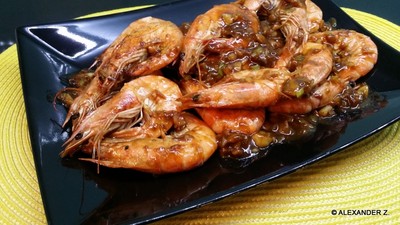 Gebratene Riesengarnelen in pikanter Sauce Rezept